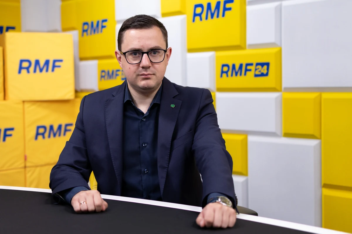 "Młodzi ludzie nas lubią, a obecna sytuacja jest wynikiem nastrojów. Od 2023 roku, jeśli chodzi o młodych, czasy naprawdę się zmieniły. Priorytety również. Mamy ofertę dla młodych osób, ale została źle zakomunikowana. Widzimy, co było dla młodych wyborców ważne: na prowincji to wartości konserwatywne (...). Nie pokazaliśmy alternatywy, na przykład, że Polską Grzegorza Brauna jest Polska z granicami. Że nie będzie można wyjechać jutro za granicę, bo trzeba będzie poczekać na paszport; trzeba będzie poczekać na decyzję w kolejce na granicy" - powiedział w Rozmowie o 7:00 w Radiu RMF24 Miłosz Motyka, wiceminister klimatu i środowiska z PSL. Zdiagnozował jednak więcej błędów, które w tych wyborach popełniła koalicja.