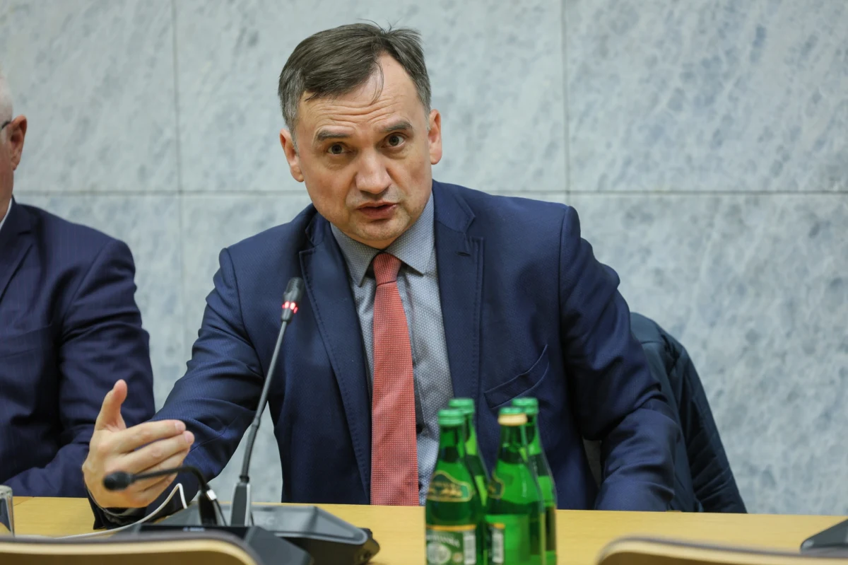 Zbigniew Ziobro ponownie nie stawił się na przesłuchaniu przed sejmową komisją śledczą ds. Pegasusa. Była to siódma próba przesłuchania byłego ministra sprawiedliwości. Komisja skieruje do sądu wniosek o ukaranie go grzywną; kolejny termin przesłuchania wyznaczono na 27 czerwca.