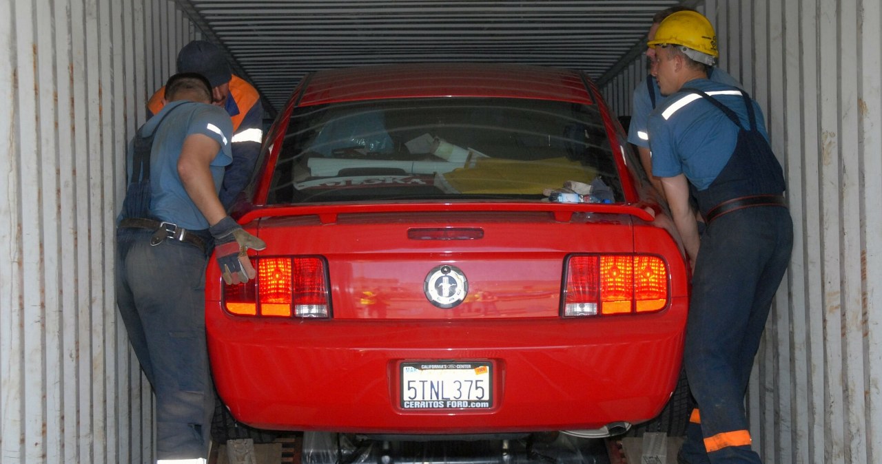 To może być koniec sprowadzania samochodów z USA. Idzie duża zmiana przepisów