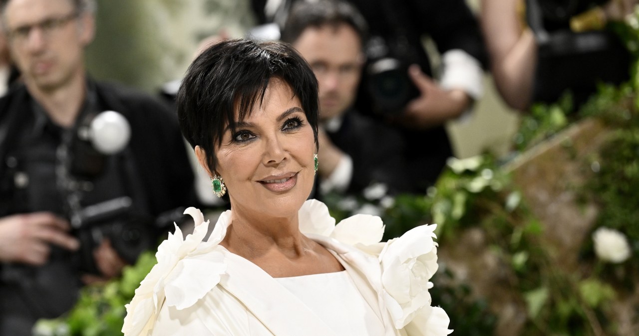 Stylizacja na święta z Kris Jenner. Idealna dla dojrzałych kobiet