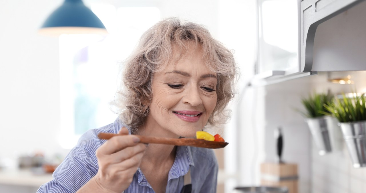 Najlepsze warzywa dla seniora. W czerwcu powinien jeść je codziennie