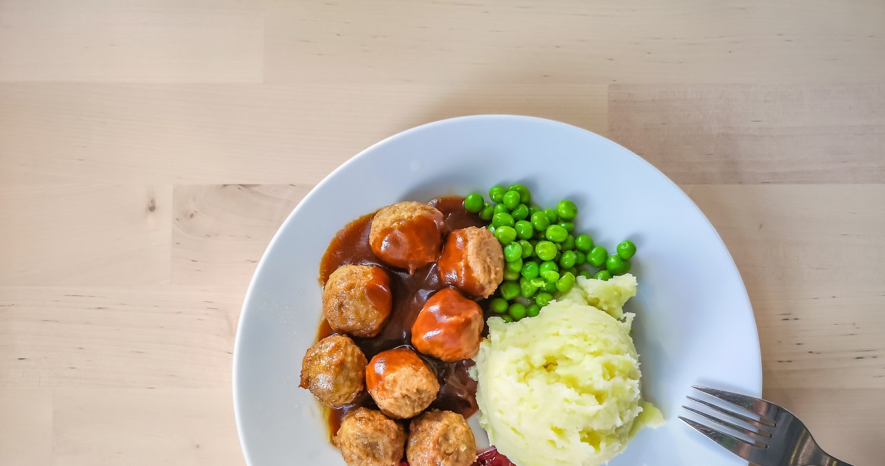 Ewa Szczęsna podbiła serca internautów przepisem na kultowe klopsiki z IKEI. Oto jak je zrobić