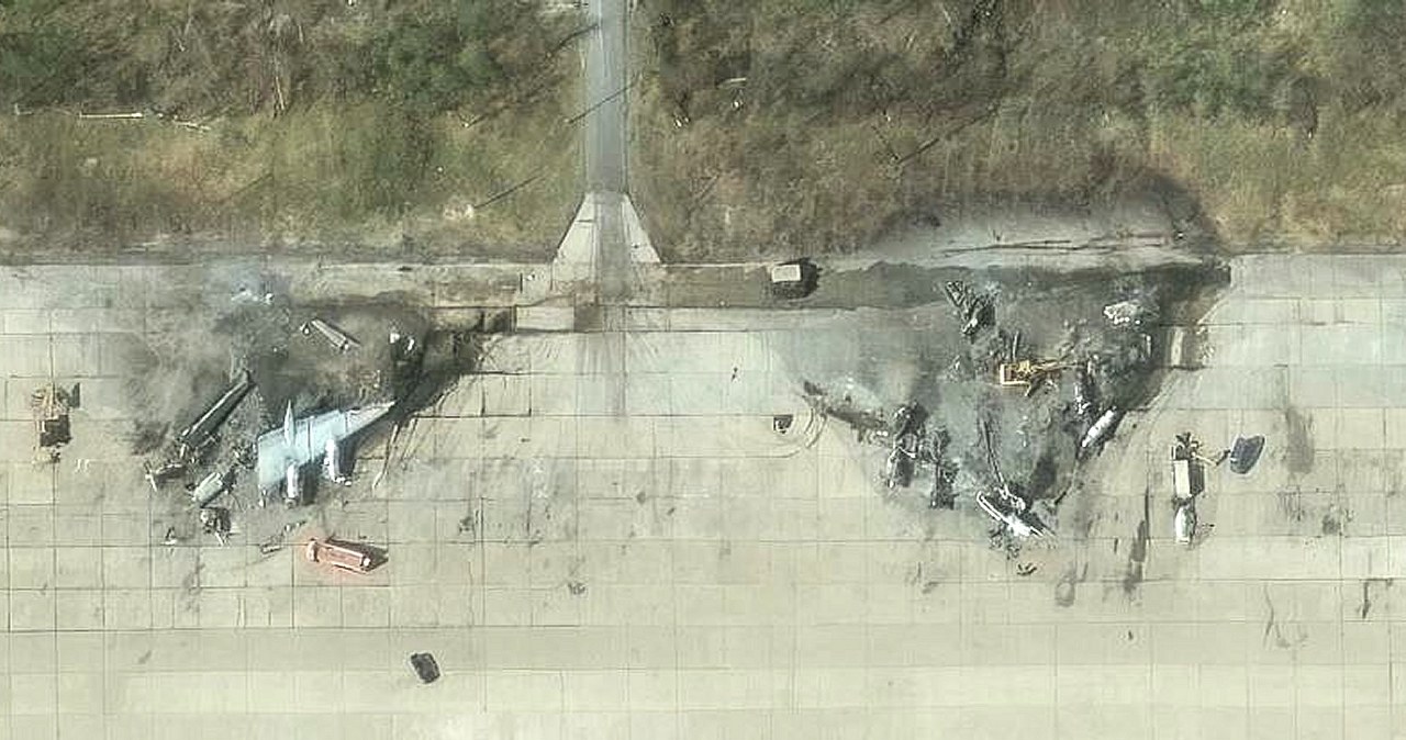 Satellite images show terrible losses in Russian aviation