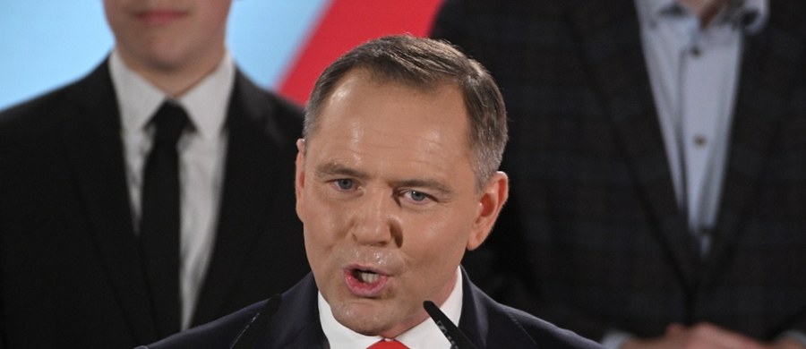 Gotowość do współpracy z premierem Donaldem Tuskiem zadeklarował w czwartek prezydent elekt Karol Nawrocki. Polityk wskazał, że chce współpracować "w sprawach dobrych dla Polaków", zaznaczając jednocześnie, że szef rządu musi nastawić się na "silny odpór" z Pałacu Prezydenckiego. Nawrocki wskazał także, kto zostanie przyszłym rzecznikiem jego kancelarii, szefem jego gabinetu i zastępcą szefa gabinetu.