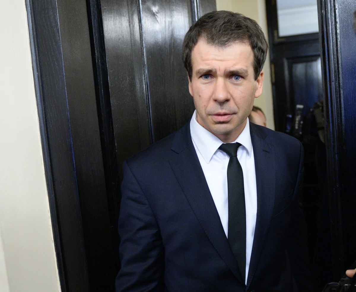 Ernest Bejda, były szef CBA, zatrzymany. Został - na zlecenie sejmowej komisji śledczej do spraw Pegasusa - doprowadzony na jej posiedzenie. Wcześniej, mimo wezwań, czterokrotnie nie stawiał się przed posłami. Dziś rano policjanci nie zastali go w jego domu. Ruszyły poszukiwania.