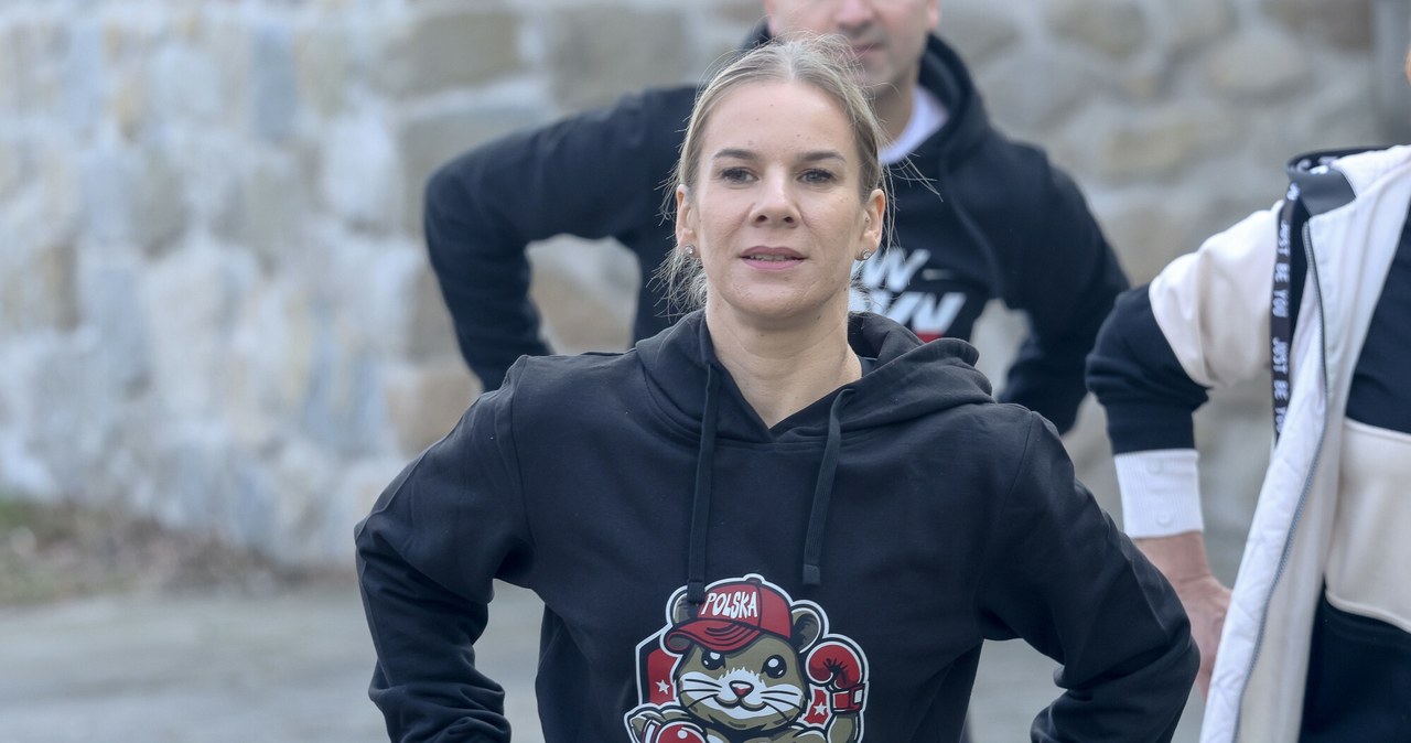 Nawrocka wyszła i zaskoczyła wyborców. Zdumieni patrzyli na jej stopy