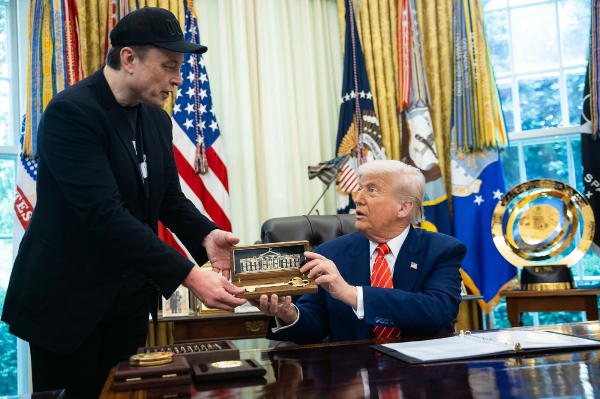 Kolejna osoba włącza się z konflikt Donalda Trumpa z Elonem Muskiem. Steve Bannon wezwał do "natychmiastowej deportacji" miliardera ze Stanów Zjednoczonych. Były doradca Donalda Trumpa opowiedział się za śledztwem w sprawie statusu imigracyjnego pochodzącego z RPA biznesmena. 