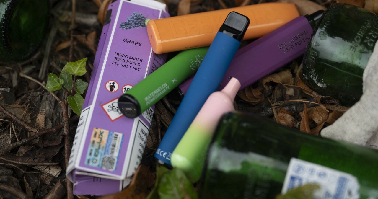 Baterie zombie z e-papierosów grożą wybuchem. Eksperci alarmują