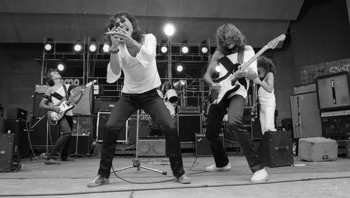 Święto rocka i młodzieży – Festiwal w Jarocinie, w tym roku odbywa się pod znakiem 45. rocznicy istnienia. "Byliśmy w pierwszym momencie tego festiwalu jakimś zalążkiem, podwaliną" – wspominał na antenie internetowego Radia RMF24 swoją rolę w trakcie pierwszej edycji Jarocina Grzegorz Skawiński z zespołu Kombii.