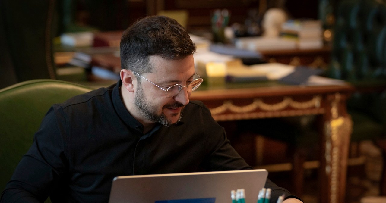 Zełenski zdradził kulisy akcji "Pajęczyna". "Niczego nie wiedzieli"