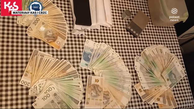 Prosili o wpłacanie datków na leczenie chorych dzieci, ale pieniądze nigdy do nich nie trafiały. Policjanci i funkcjonariusze Krajowej Administracji Skarbowej rozbili grupę przestępczą, która pod przykrywką działalności charytatywnej wyłudziła blisko 15 mln zł. Oszuści wykorzystywali do tego nawet wizerunek dziecka, które już przegrało z chorobą. Agata Gwizdała.