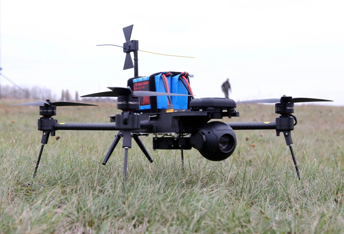 Francuzi zamierzają produkować drony we współpracy z Ukraińcami. Ma się to odbywać na terytorium Ukrainy. Informację przekazał w piątek minister obrony Francji Sebastien Lecornu.