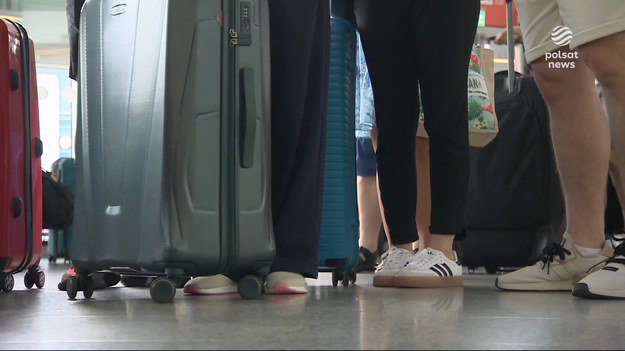 Ministrowie transportu państw członkowskich Unii Europejskiej ustalili wspólne stanowisko. Rekompensaty za opóźnienia w lotach będą przysługiwały od czterech, a nie jak to było dotychczas – od trzech godzin. Andrzej Wyrwiński.