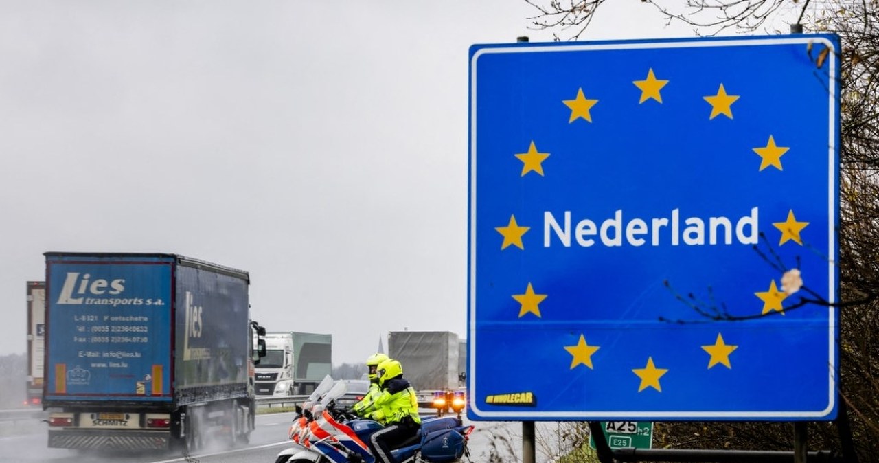 Holendrzy pilnowali granicy. Patrole obywatelskie szukały migrantów