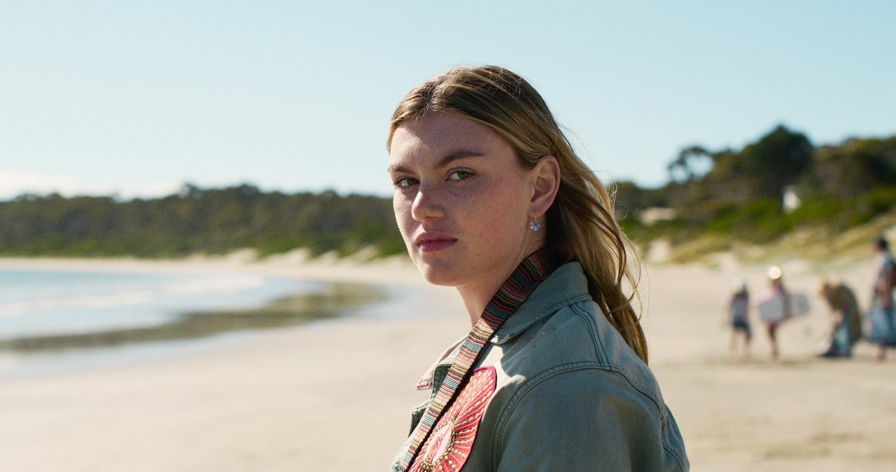 Mroczny kryminał Netfliksa podbił serca polskich widzów. Wciąga od pierwszego odcinka