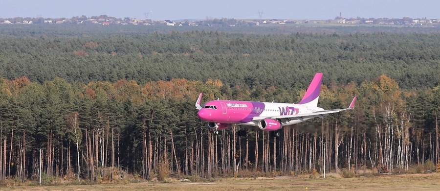655 tys. podróżnych skorzystało w maju z lotniska w Katowicach - poinformowały we wtorek służby prasowe portu. Tegoroczny wynik o 12,5 proc. pobił ubiegłoroczny, rekordowy maj. Katowice-Pyrzowice odprawiły wówczas ponad 580 tys. osób.