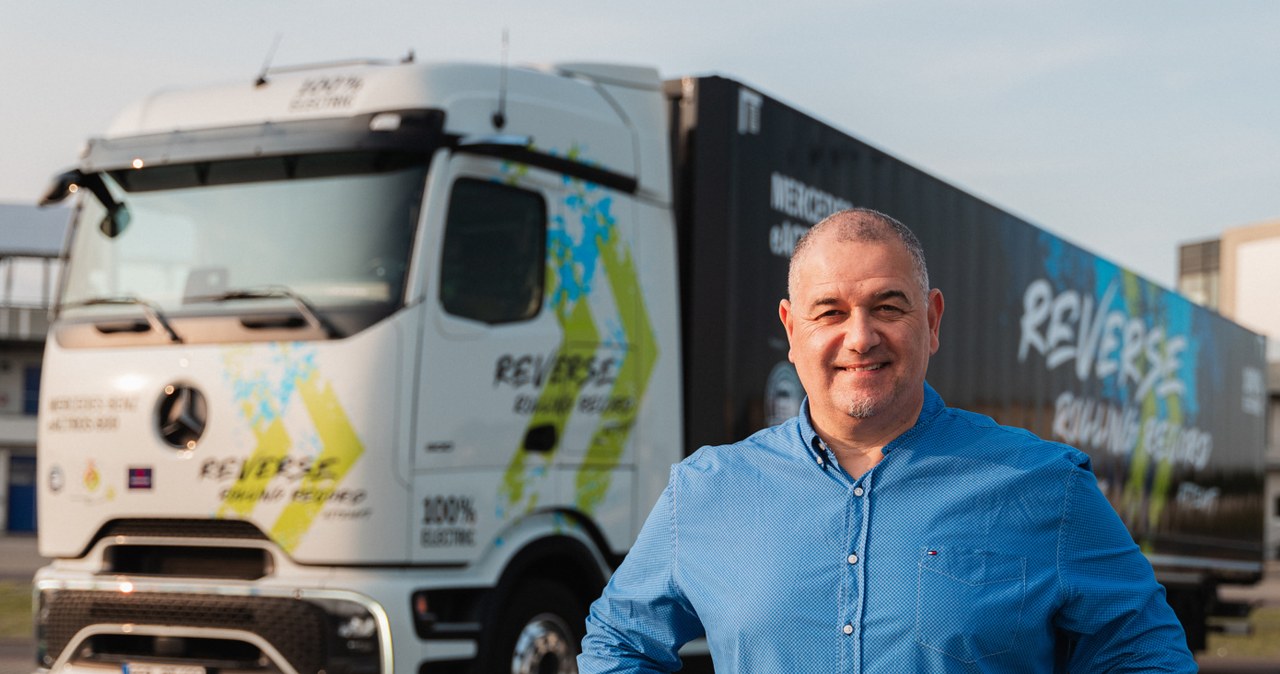 Nowy rekord Guinnessa. Jechał ciężarówką przez 6 godzin na wstecznym