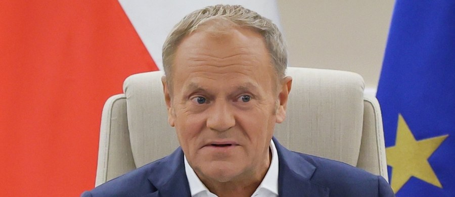 Donald Tusk powinien ustąpić ze stanowiska - uważa 44,8 proc. ankietowanych. Przeciwnego zdania jest 43,3 proc., a 11,9 proc. nie ma wyrobionej opinii - wynika z najnowszego sondażu United Surveys dla Wirtualnej Polski. Tuż przed głosowaniem nad wotum zaufania dla rządu Donalda Tuska opinia publiczna w tej sprawie pozostaje wyraźnie podzielona.