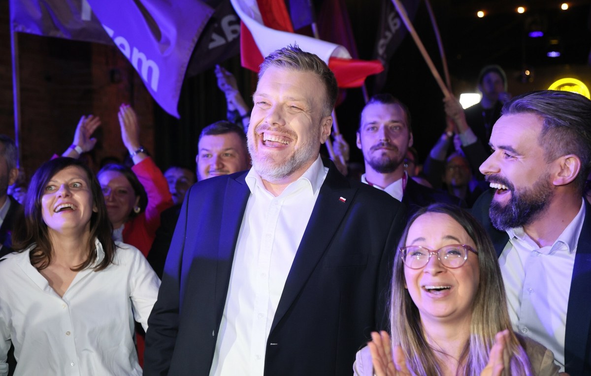 Wielu chętnych do współpracy z Zandbergiem. Partia Razem na fali