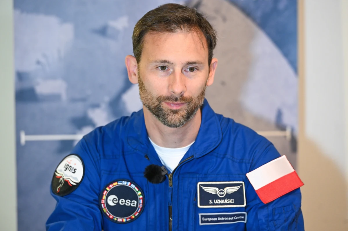 Planowany na środę start misji Axiom-4, która zabierze polskiego astronautę Sławosza Uznańskiego-Wiśniewskiego na Międzynarodową Stację Kosmiczną, został odwołany. Poinformowała o tym firma Space X, tłumacząc sytuację wykryciem wycieku płynnego tlenu (Lox) z pierwszego stopnia rakiety Falcon 9. Nowy termin ma zostać podany po naprawie.