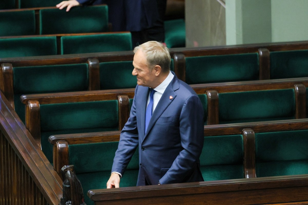 Głosowanie nad losami rządu Tuska opóźnione. Dlaczego?