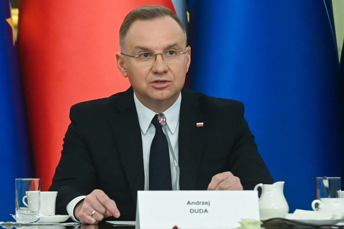 Prezydent Andrzej Duda zwołał Radę Bezpieczeństwa Narodowego. Ma się ona odbyć w przyszłą środę – 18 czerwca. Na radzie poruszone mają zostać tematy bezpieczeństwa systemu energetycznego oraz nadchodzącego szczytu NATO w Hadze.
