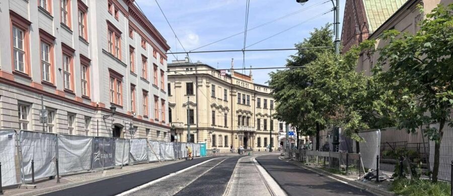 19 czerwca tramwaje wrócą na wyremontowane torowisko na ul. Franciszkańskiej w centrum Krakowa – poinformował w czwartek krakowski magistrat. Prace zostaną zakończone kilkanaście dni wcześniej, niż pierwotnie planowano.