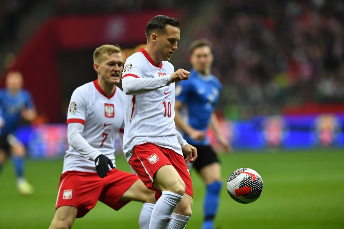 Sukcesów brak, a Polska znów szuka selekcjonera. Kto zostanie następcą Michała Probierza, który w czwartek ogłosił swoją dymisję? Prezes PZPN Cezary Kulesza w rozmowie z RMF FM podał kilka nazwisk. Giełda ruszyła.