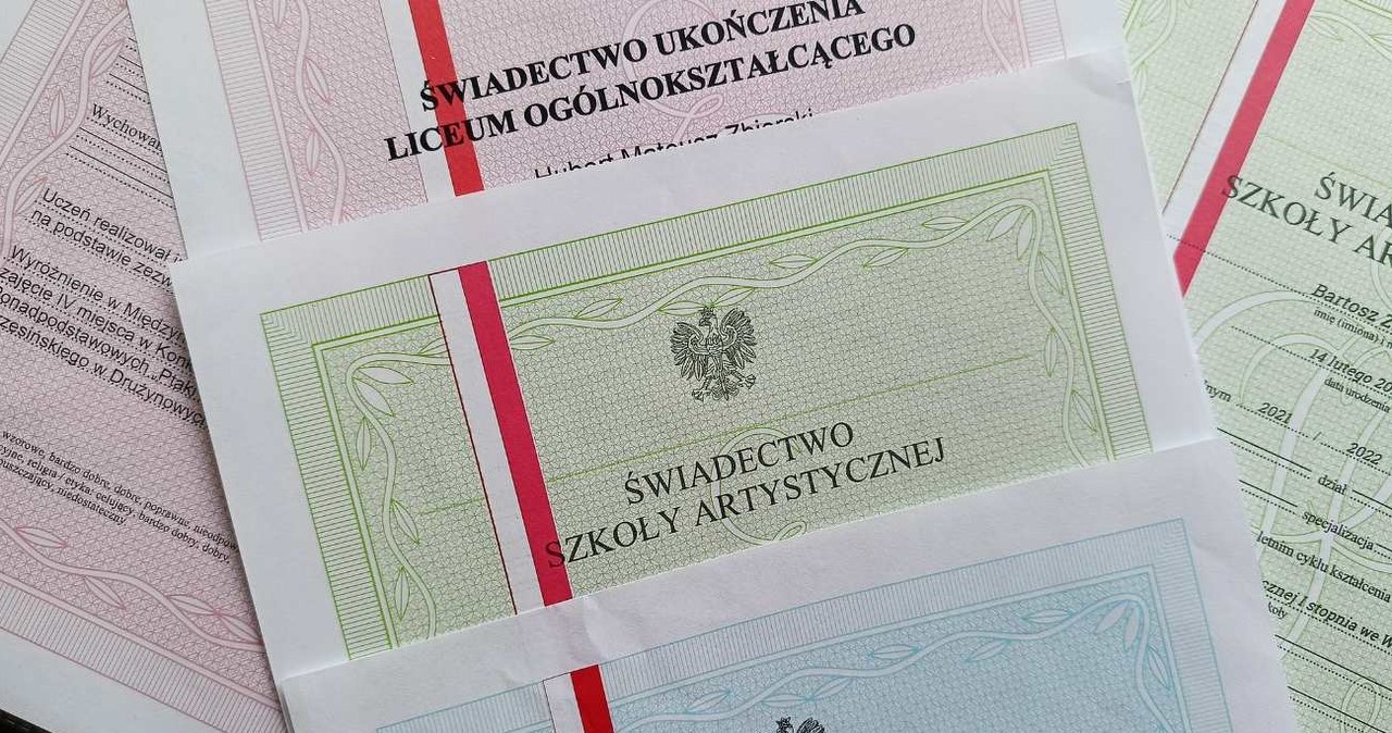 Ocena z religii nie wlicza się do średniej. MEN przypomina - hub.pl