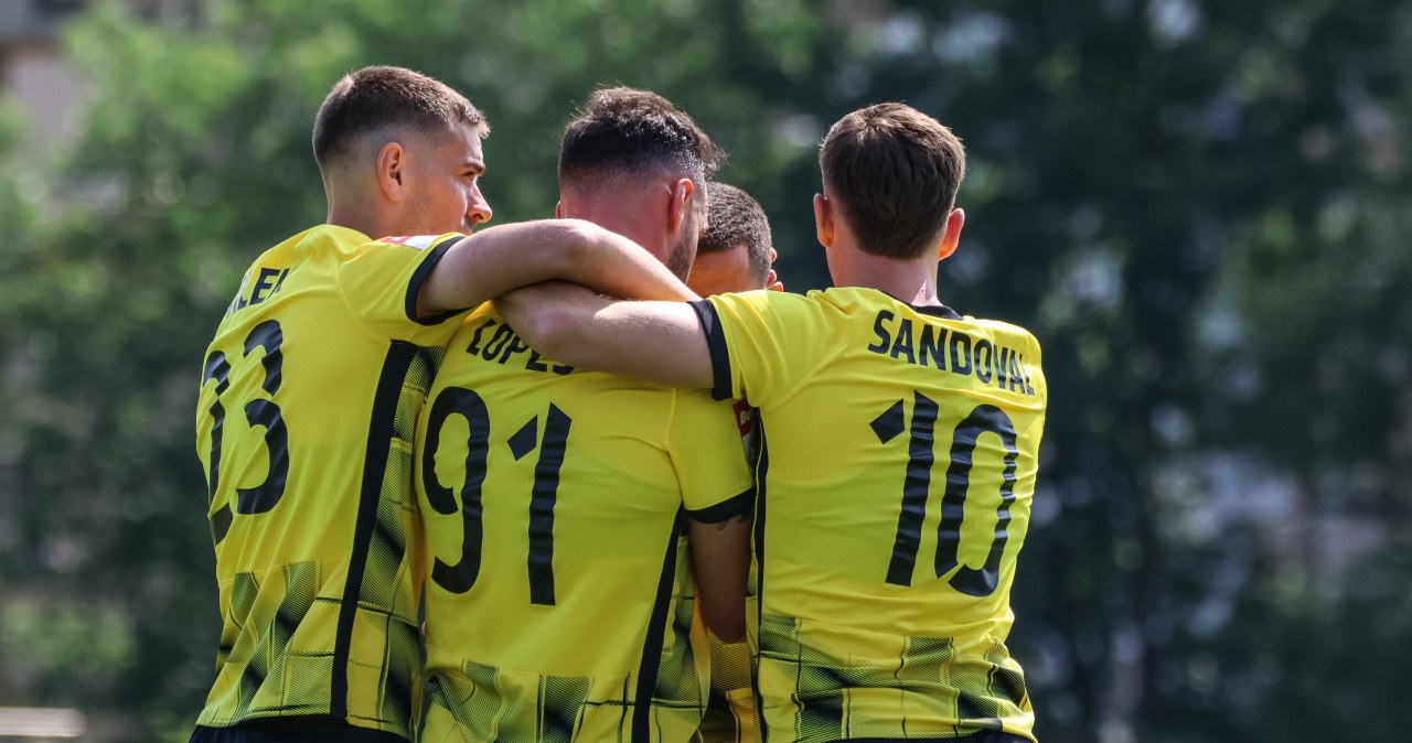 Odwiedziliśmy stadion Wieczystej w dniu barażu o I. ligę. Piwo, kiełbaski i piłkarskie emocje