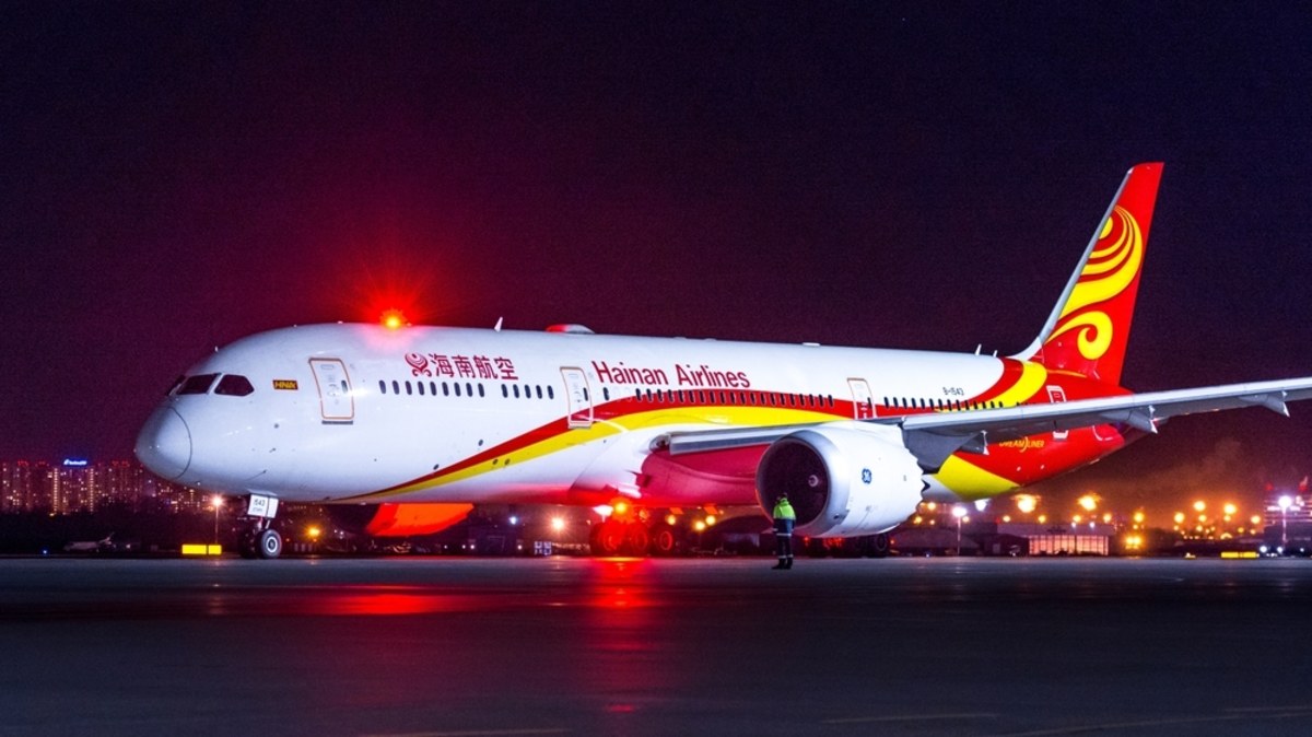 Katastrofa Boeinga 787-8 Dreamliner jest szokująca, ale w obliczu ostatnich problemów amerykańskiego giganta przemysłu lotniczego, prawdopodobnie była do przewidzenia. W obliczu tragedii wraca sprawa z 2017 roku, gdy sygnalista John Barnett oskarżył Boeinga o "niezliczone" naruszenie prawa w USA i próby obchodzenia procedur weryfikujących jakość sprzętu.