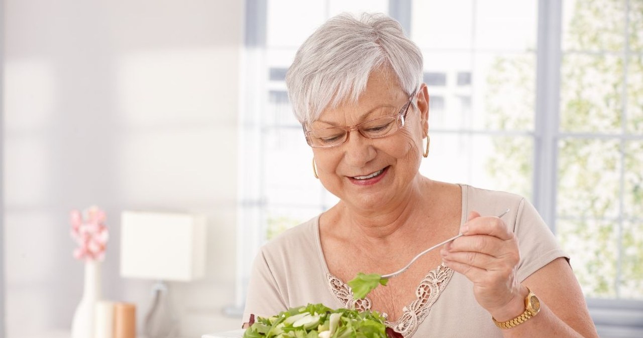 Jedz tylko “owoce długowieczności”. Odmładzają, regenerują jelita, a serce bije jak dzwon