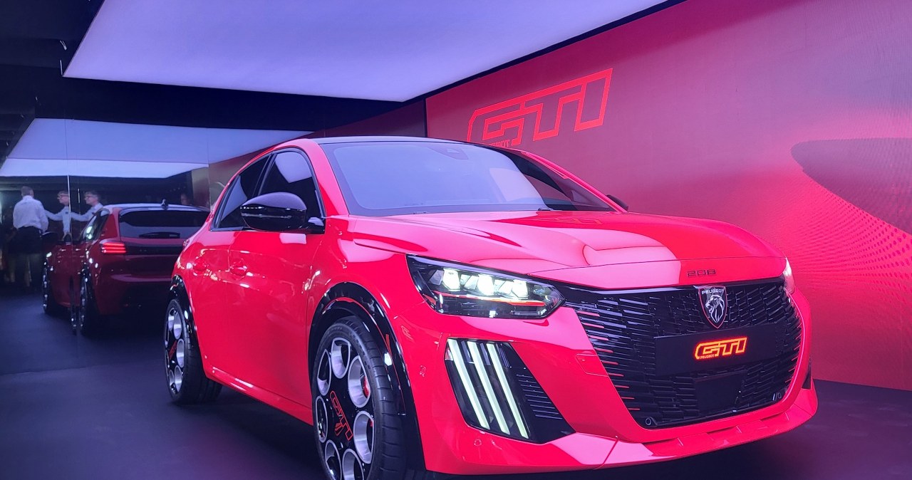 Peugeot E-208 GTi ma rekordowe osiągi i garściami czerpie z legendarnego modelu