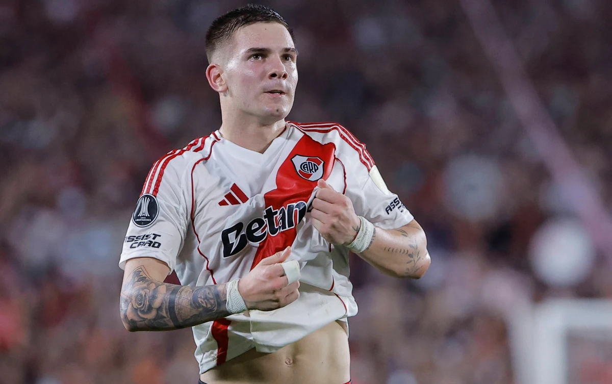 ​Trwa ofensywa transferowa Realu Madryt. Po podpisaniu umów z obrońcami Trentem Alexandrem-Arnoldem i Deanem Huijsenem, przyszła pora na wzmocnienie ofensywy. Kontrakt z "Królewskimi" podpisał 17-letni Argentyńczyk Franco Mastantuono, dotychczas występujący w River Plate.