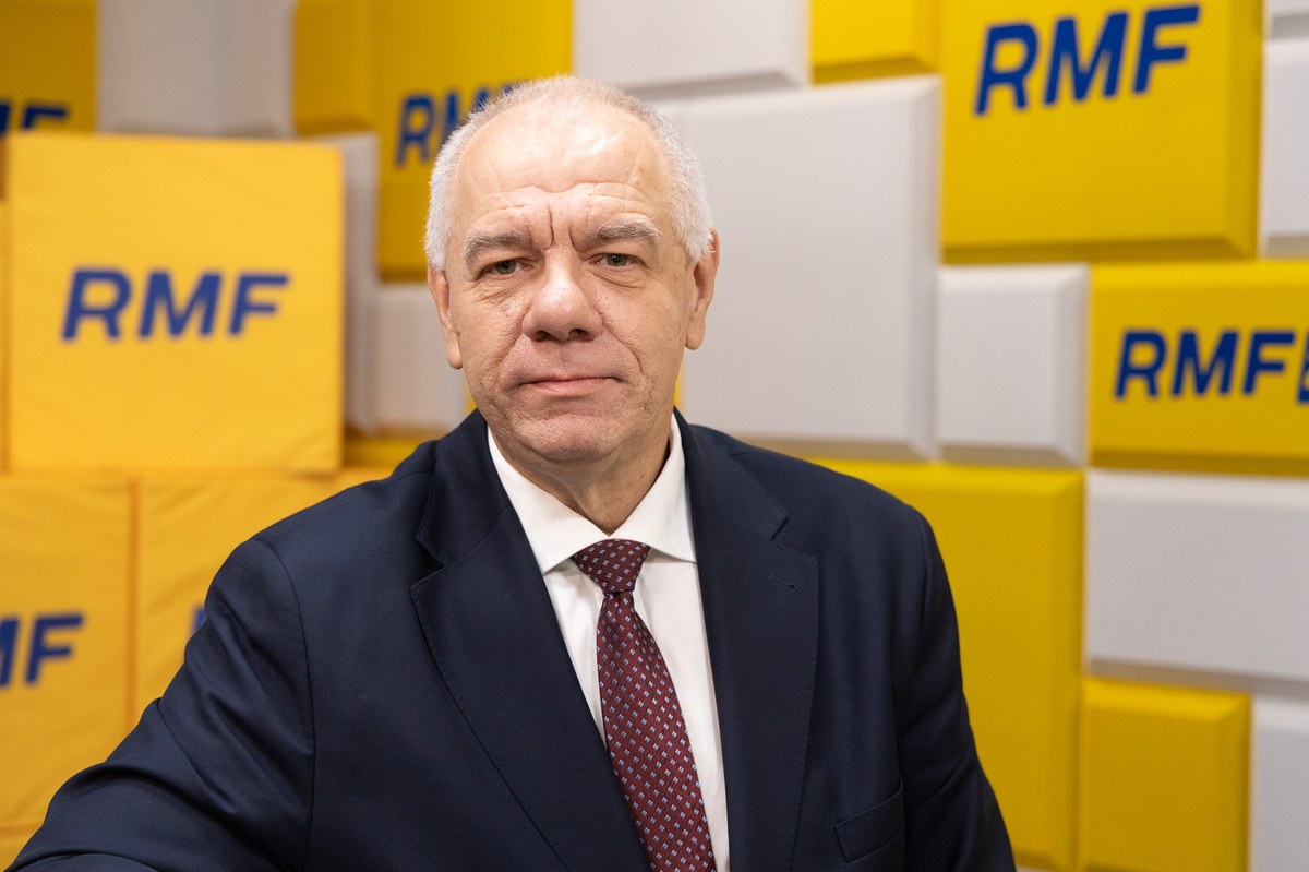 Jacek Sasin twierdzi, że w Platformie Obywatelskiej "trwa brutalna walką o władzę", a rozważanym scenariuszem jest zastąpienie Donalda Tuska. W Porannej rozmowie w RMF FM poseł przekazał, że o przywództwo w PO walczy dwóch polityków.