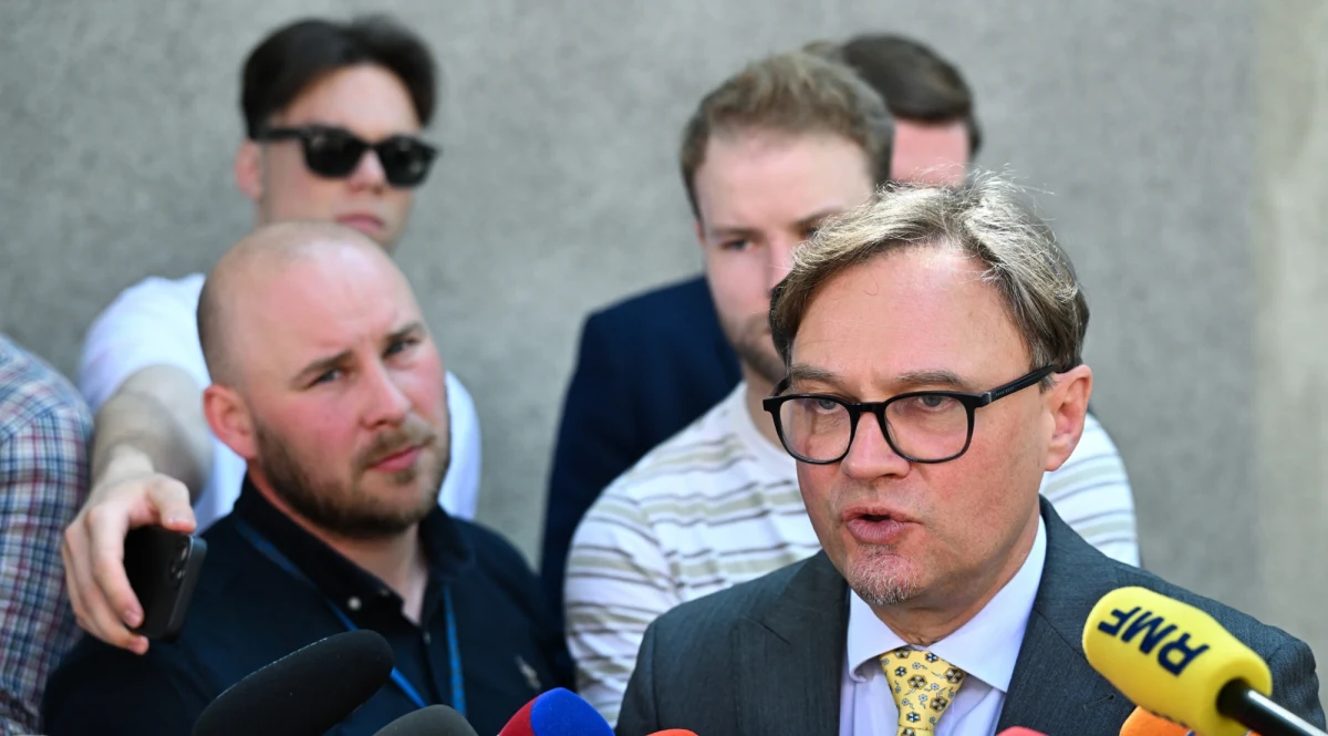 "Planujemy przeprowadzić akcję, jak tylko skoordynujemy wszystkie służby". Polski MSZ poinformował, że będzie gotowy do ewakuowania Polaków z Izraela przez Jordanię.