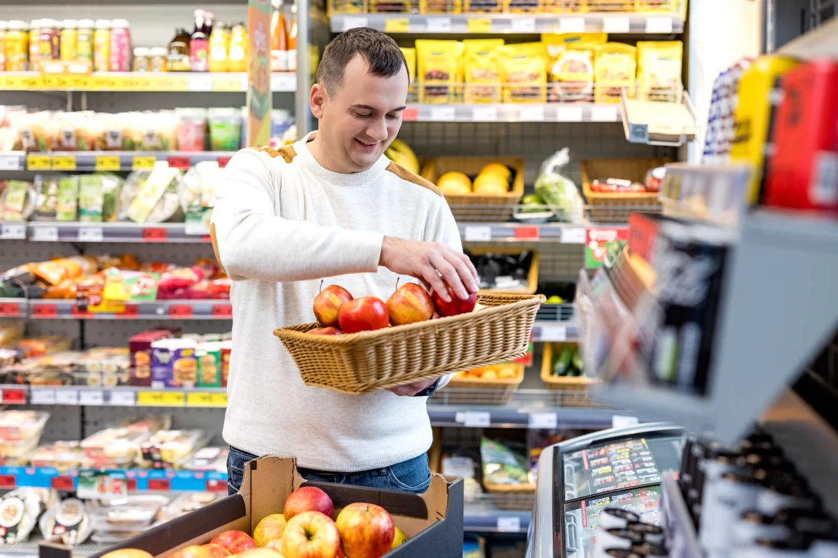 Otwieranie własnego biznesu wiąże się z wieloma wyzwaniami. Dlatego wiele osób, które są zainteresowane prowadzeniem firmy, bardzo często decydują się na franczyzę. Dowiedź się, czym jest ten model biznesowy!