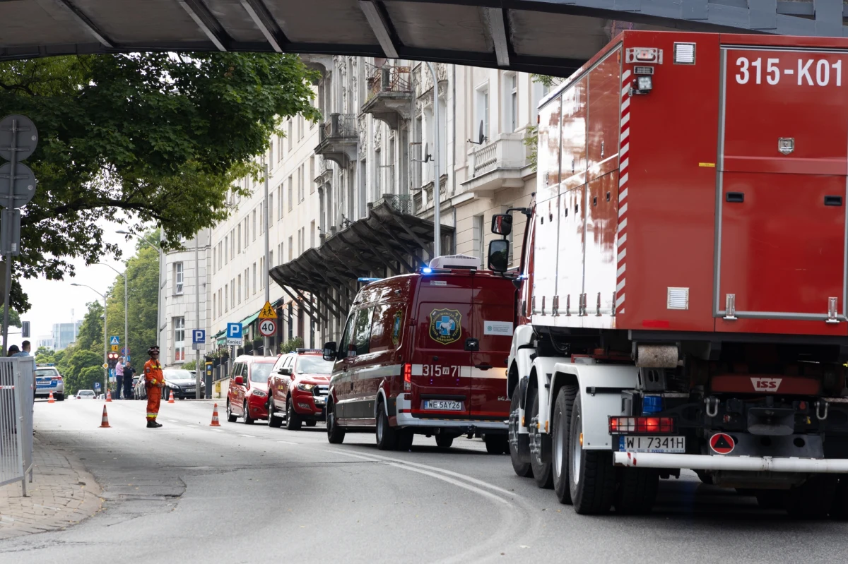 Katastrofa budowlana w Warszawie. Zawalił się strop kamienicy przy ulicy Górnośląskiej niedaleko budynku Sejmu. Nie ma poszkodowanych.