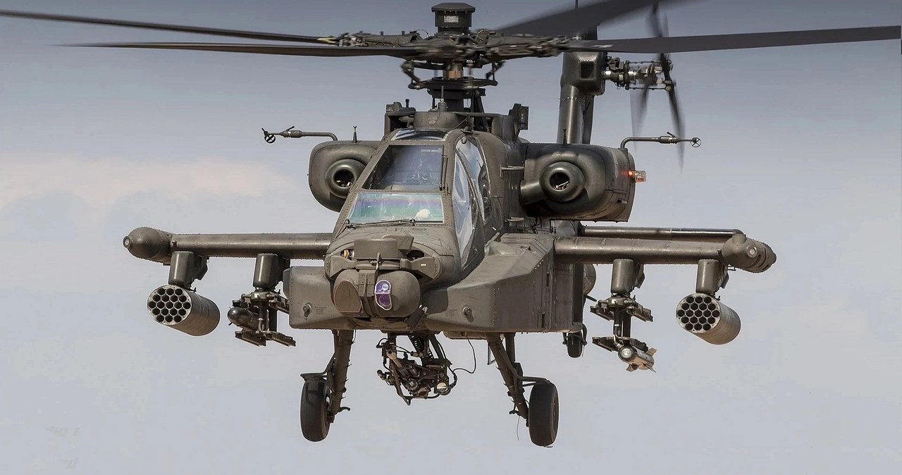 Potężne śmigłowce szturmowe AH-64 Apache już w Polsce