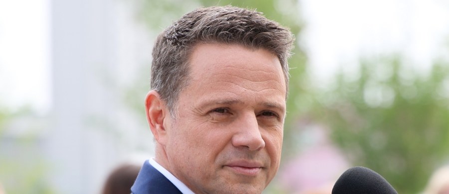 Prokuratura bada możliwą rolę prezydenta Warszawy Rafała Trzaskowskiego w stołecznej aferze śmieciowej. Jak dowiedział się reporter RMF FM Krzysztof Zasada, mimo zakończenia w maju głównego śledztwa w sprawie podejrzeń korupcji przy zagospodarowywaniu odpadów w Warszawie, śląski wydział Prokuratury Krajowej wyłączył do odrębnego postępowania wątek dotyczący nadzoru władz miasta nad Miejskim Przedsiębiorstwem Oczyszczania.