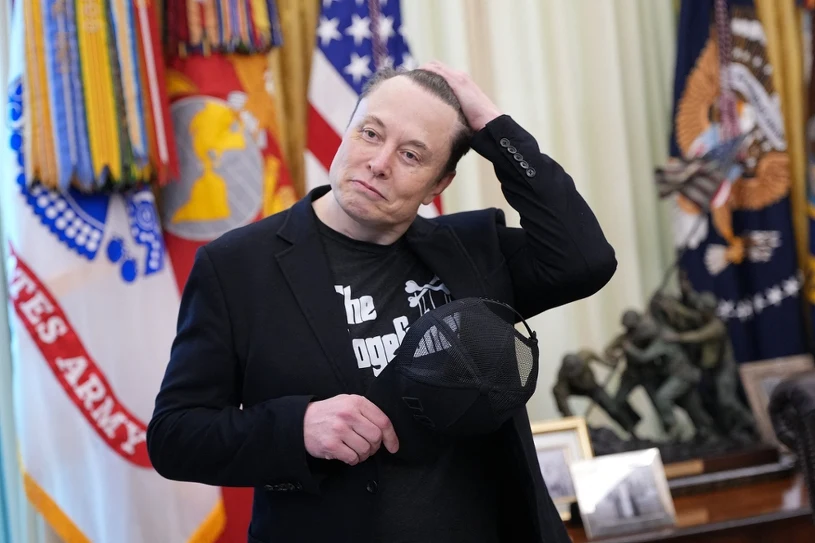 Iran uciszył Starlinka. Wojskowe zakłócanie satelitów odcina kraj od świata