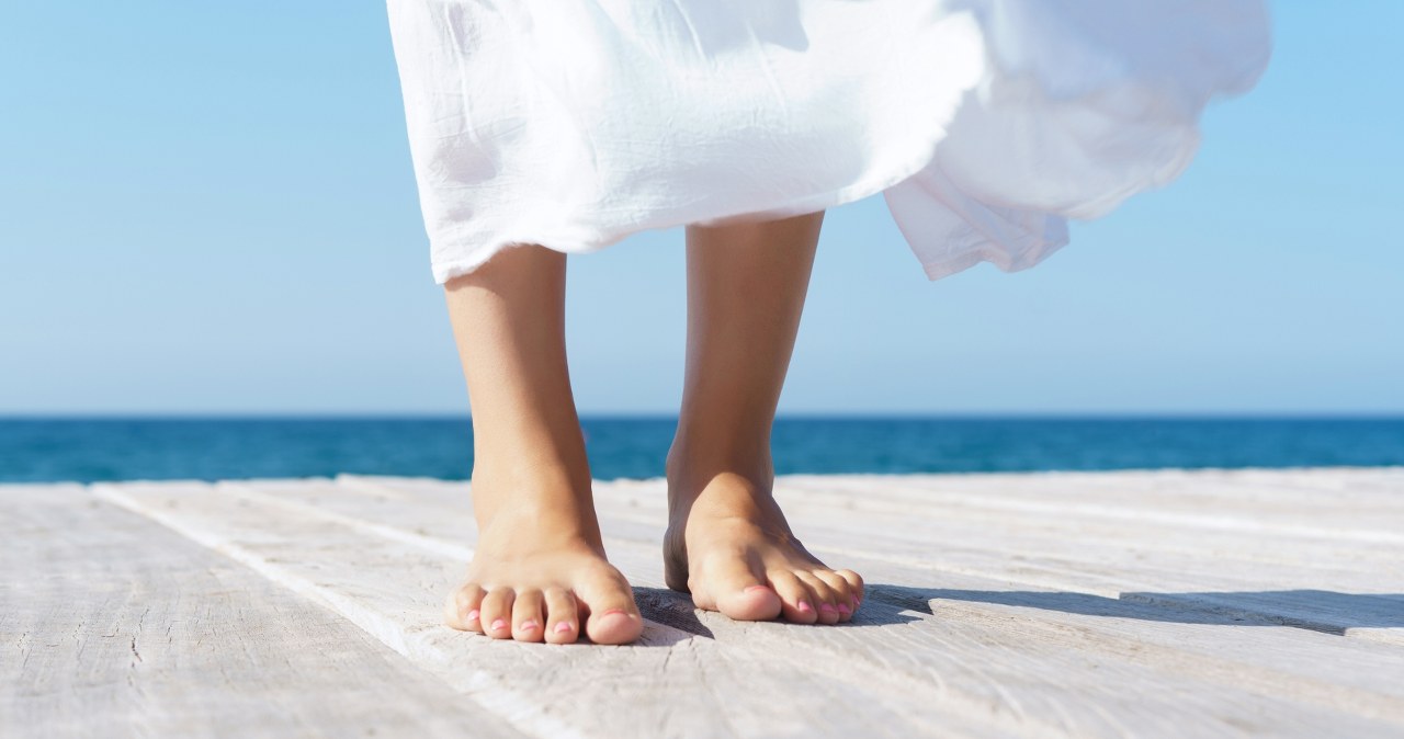 Jakie buty latem szkodzą najbardziej? Nie chodzi tylko o wysokie obcasy