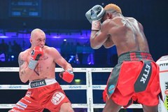 Boks: Walka o tymczasowy pas WBC World w Laval - waga junior ciężka: Jean Pascal - Michał Cieślak