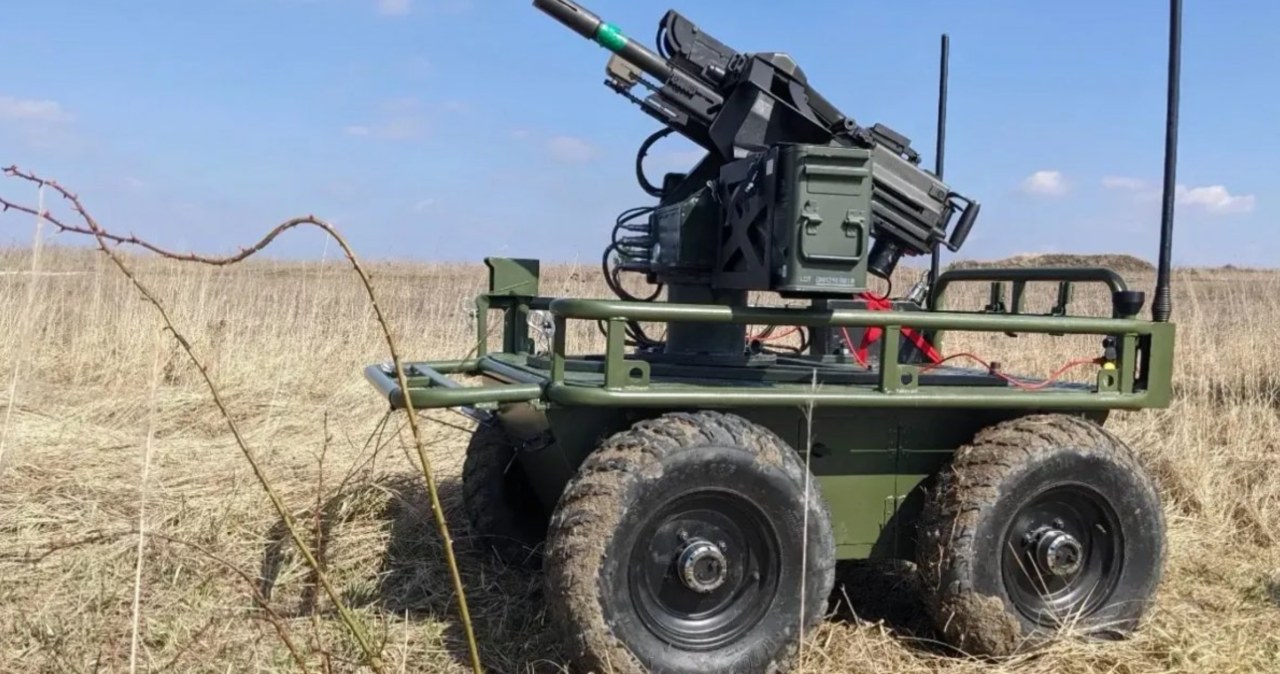 Szabla MK19(M) ścina Rosjan na froncie. Jeden żołnierz, ogromna siła ognia