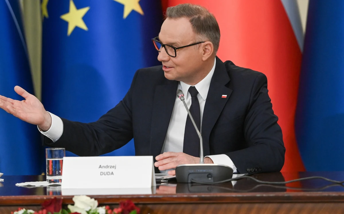 W środę przed południem rozpoczęło się posiedzenie Rady Bezpieczeństwa Narodowego. Otwierając obrady, prezydent Andrzej Duda powiedział, że będzie podtrzymywał poparcie dla Ukrainy w kontekście członkostwa w NATO i "jak największego związania się ze wspólnotą Zachodu". W spotkaniu uczestniczy - na zaproszenie gospodarza Pałacu Prezydenckiego - prezydent elekt Karol Nawrocki.