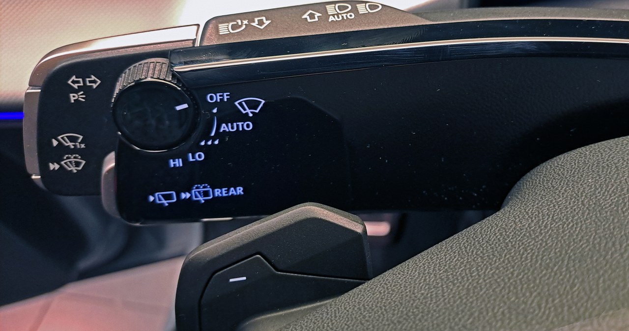 Audi utrudniło prostą czynność. Do obsługi wycieraczek potrzebna instrukcja