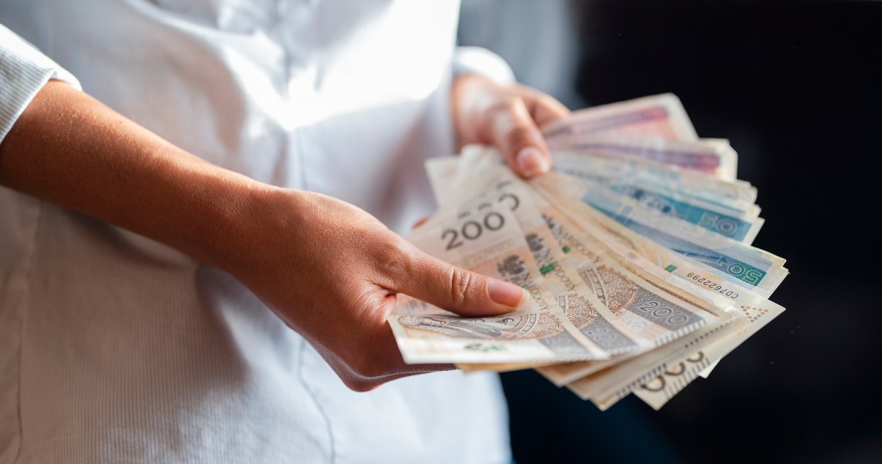 Czy dzieci muszą dokładać się do rachunków? Prawo mówi jasno