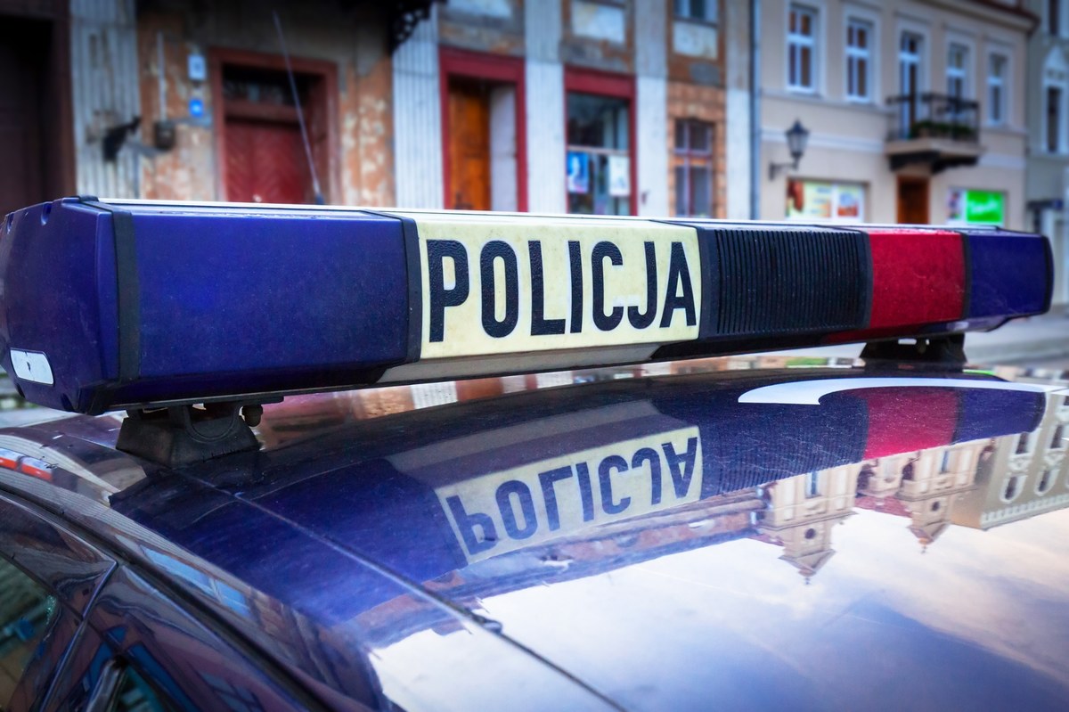 Podczas imprezy masowej "Dni Ursynowa" mężczyzna zaatakował jednego z uczestników nożem, a następnie uciekł. Dziś prokuratura poinformowała o zatrzymaniu sprawcy, który usłyszał zarzut usiłowania zabójstwa.
