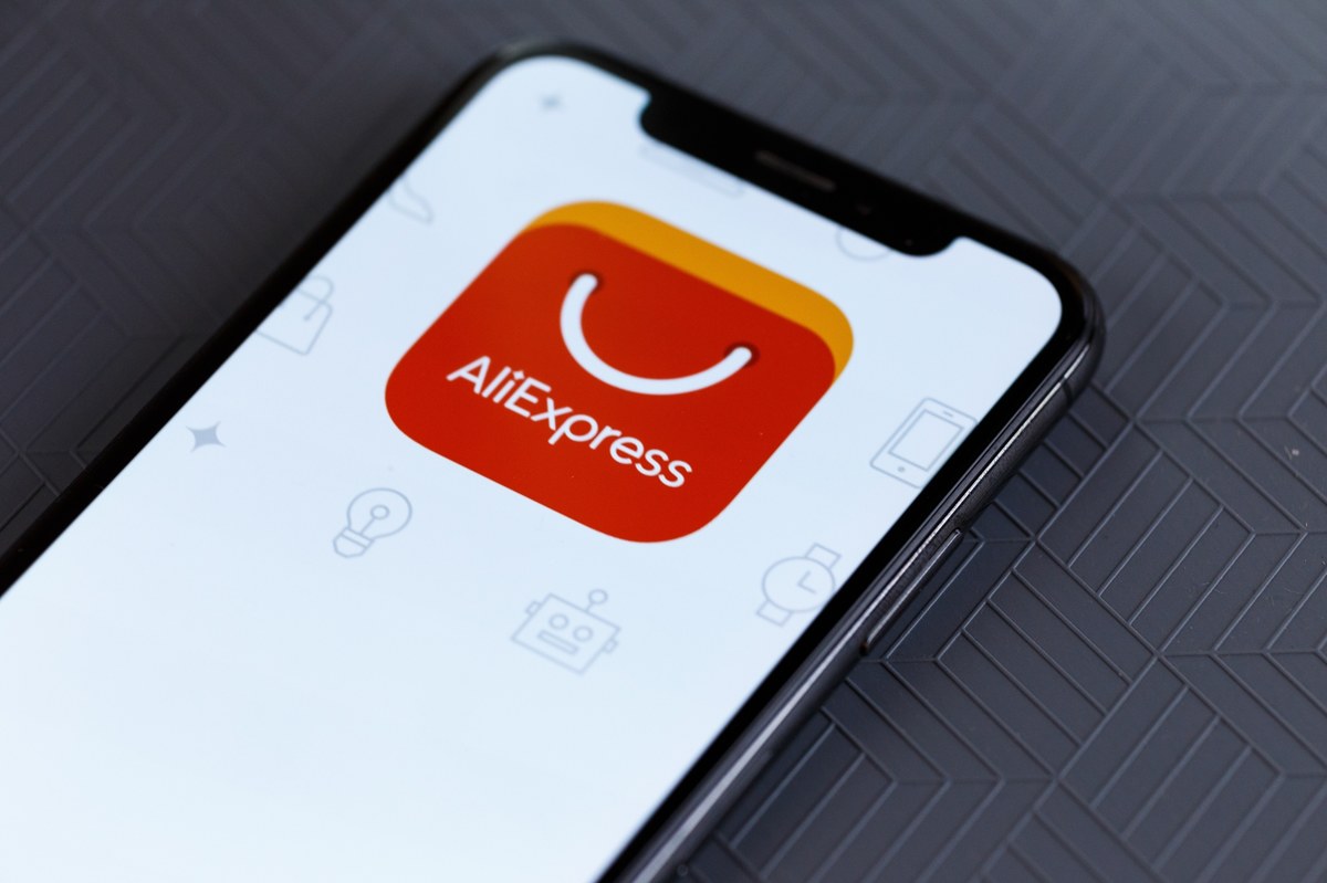 AliExpress pod lupą Komisji Europejskiej. Gigant załamał przepisy?