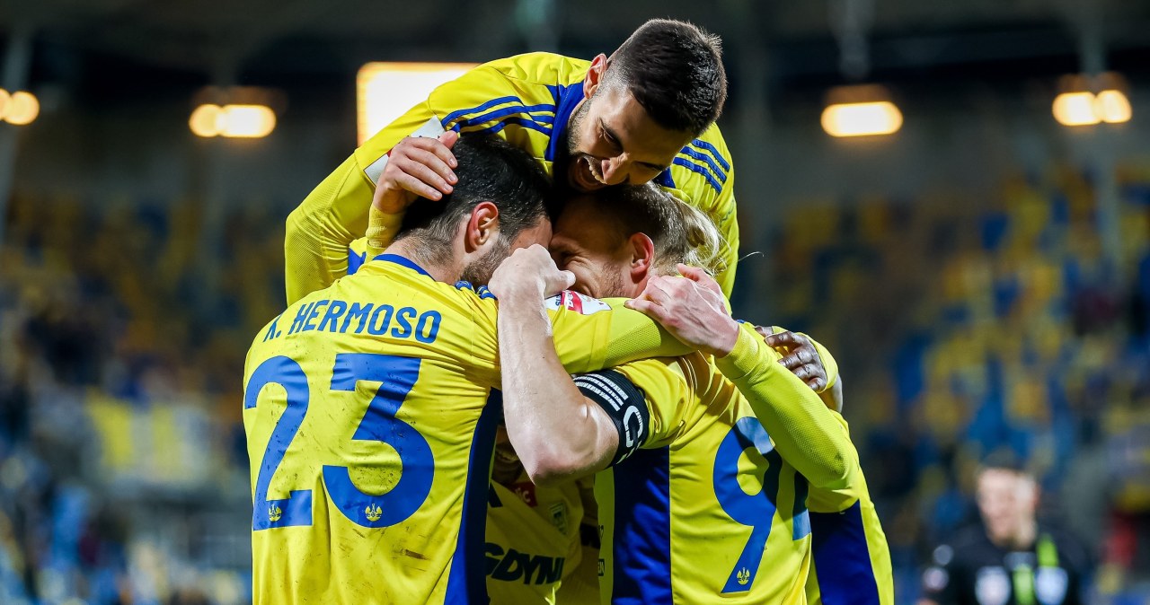 Beniaminek Ekstraklasy ścignął piłkarza z Barcelony. Oficjalnie: "Hola, Diego!"